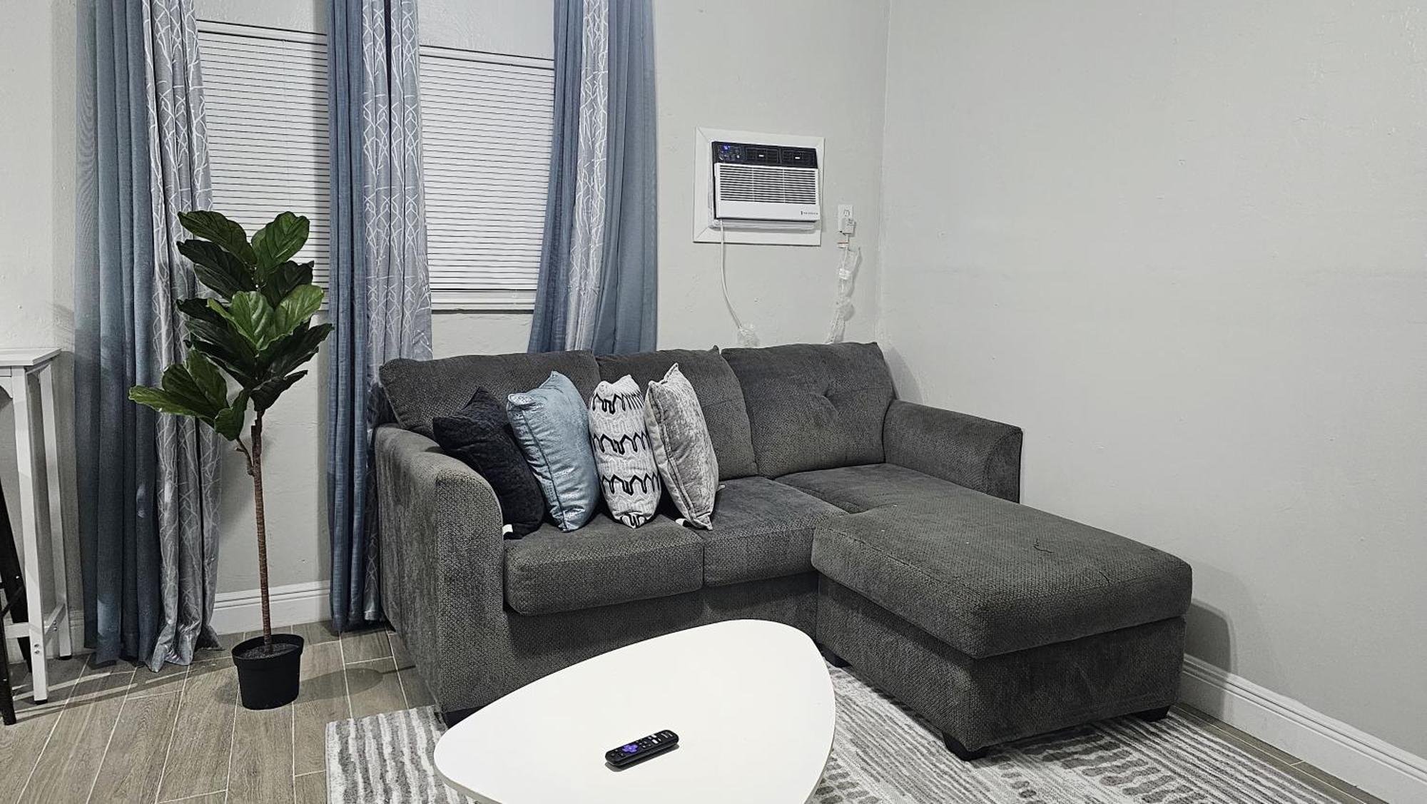 Big Tv Apartment 5 Miles From Hard Rock Casino Hollywood Buitenkant foto